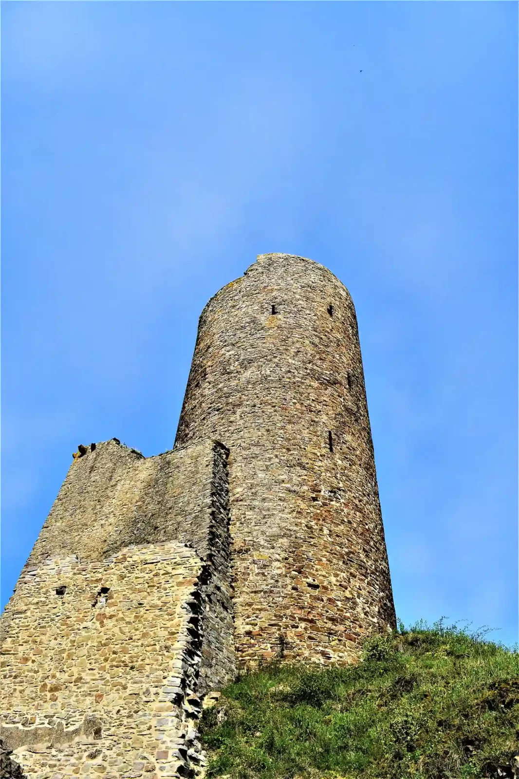 Romantik pur–Monreal-Burg-ballesworld