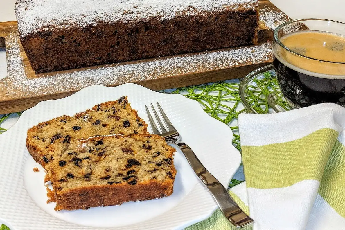 Veganer Kuchen mit Trockenobst-Rezept-ballesworld