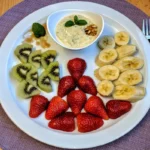 Frischer Fruchtsalat mit Dip Snack