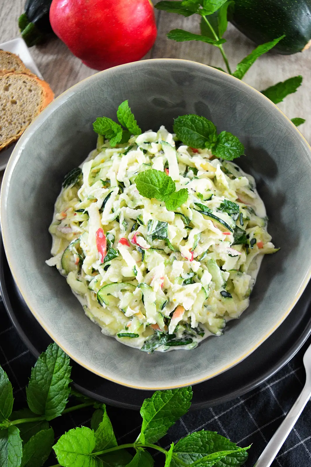 Geschmackvoller Zucchinisalat-Gesund-ballesworld