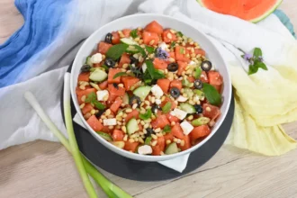 Wassermelonen Salat mit Feta und Oliven Sommer Rezept