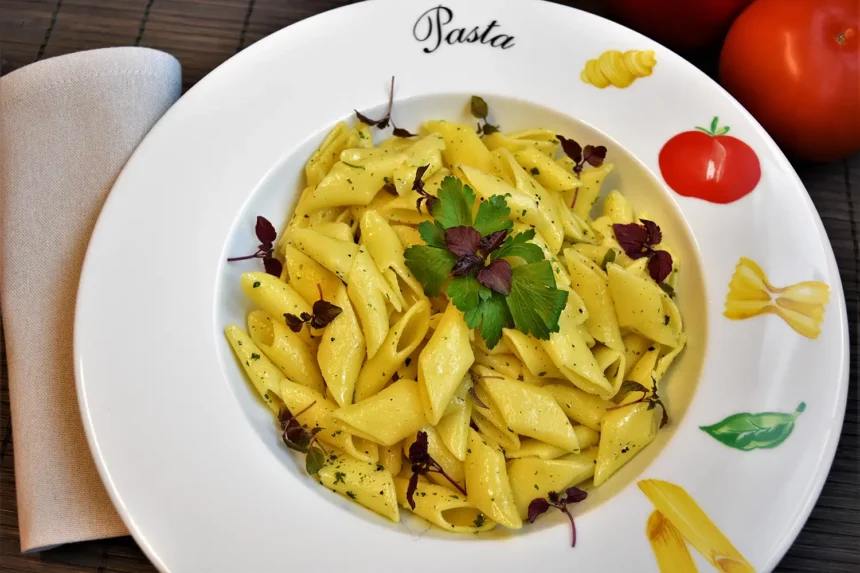 Nudeln mit Knoblauch und Olivenöl - Aglio e Olio Rezept