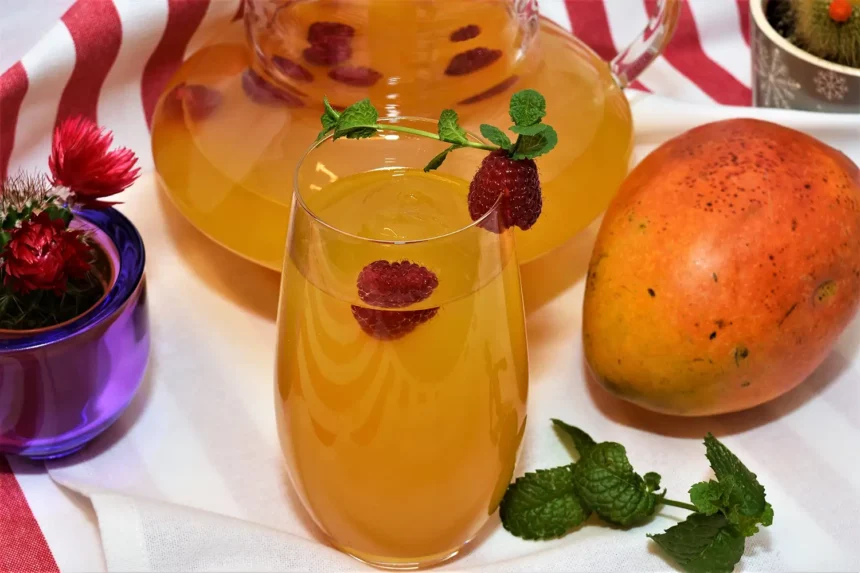 Morgentau Tee mit Mango Rezept für ein gesundes kaltes Getränk