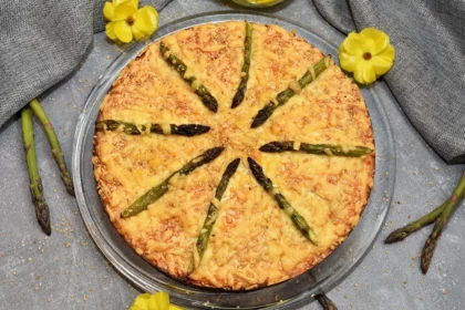 Tortilla Kuchen mit grünem Spargel