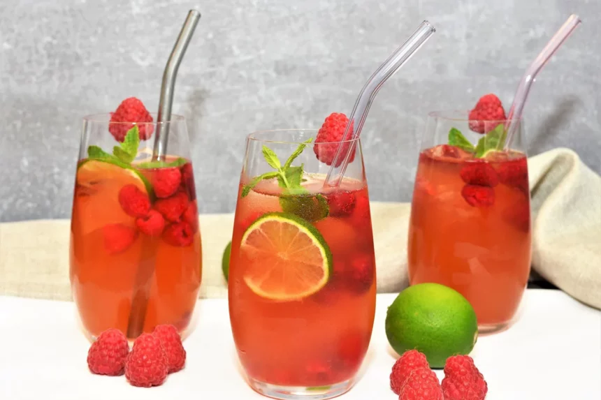 Kokoswasser Himbeeren Cocktail Rezept