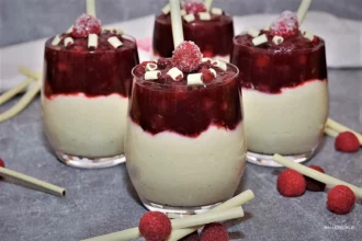 Grießbrei mit Cranberry Kompott Dessert Rezept