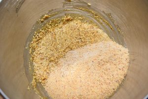Maronen Muffins Zubereitung Schritt 7 - Mehl Nuss Mischung