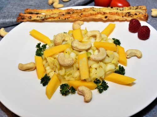Chicoree Salat mit Mango Rezept