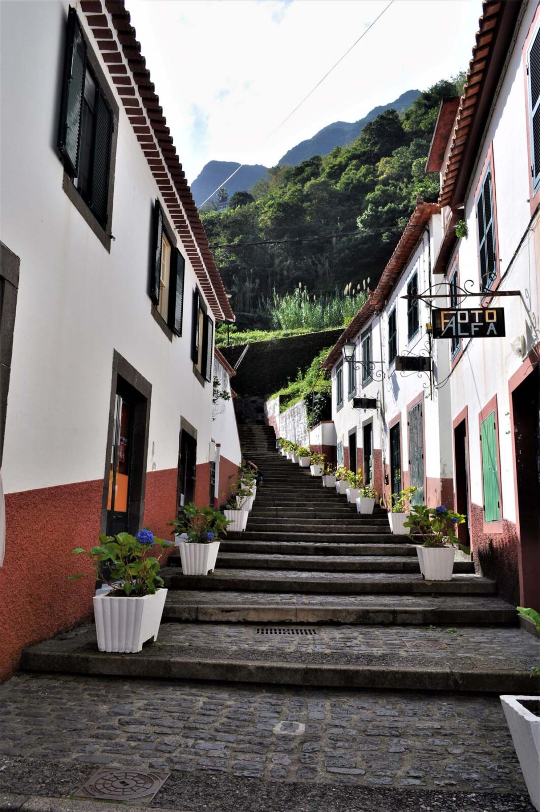 Madeira-Portugal-Küstenstadt-balleworld