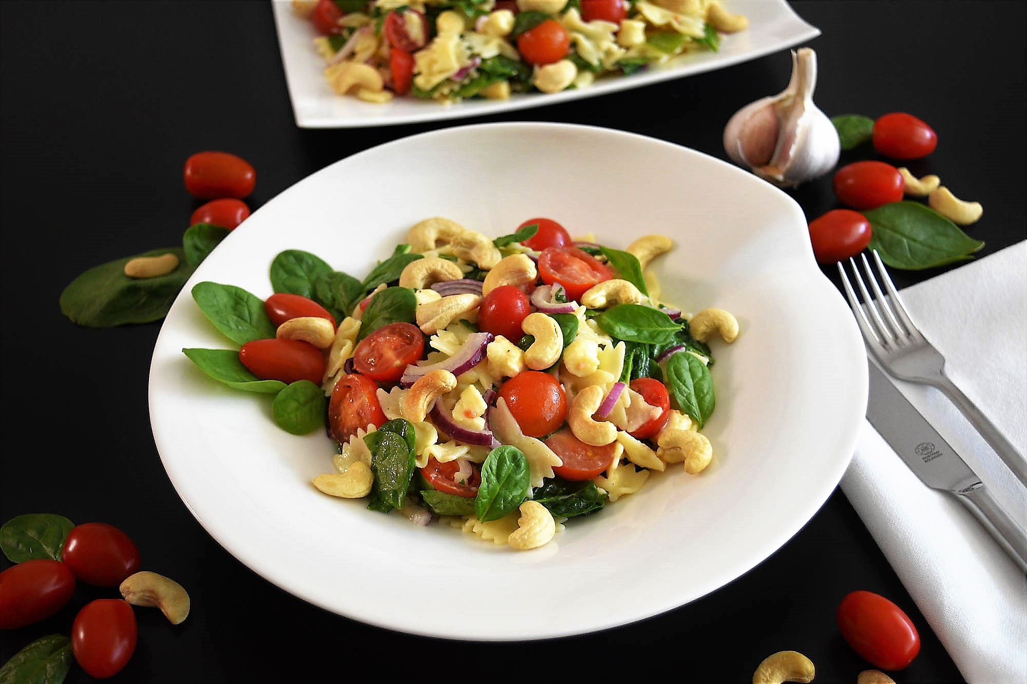 Farfalle Spinat Salat Mit Cashewkernen