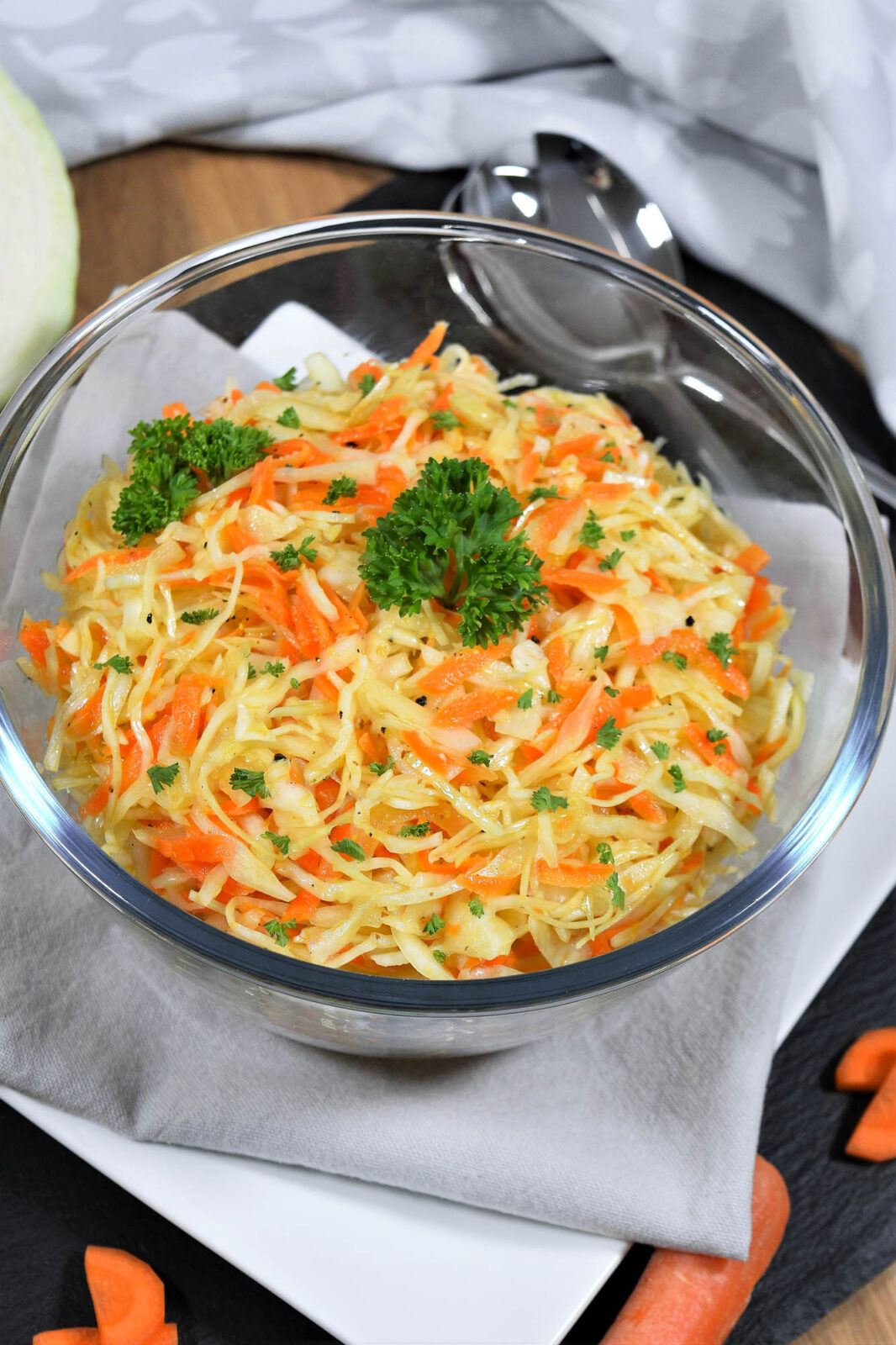 Weißkohlsalat mit heißem Dressing-Salatideen-ballesworld