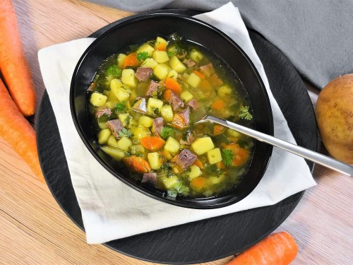 Kartoffeln-Rinderleber Suppe