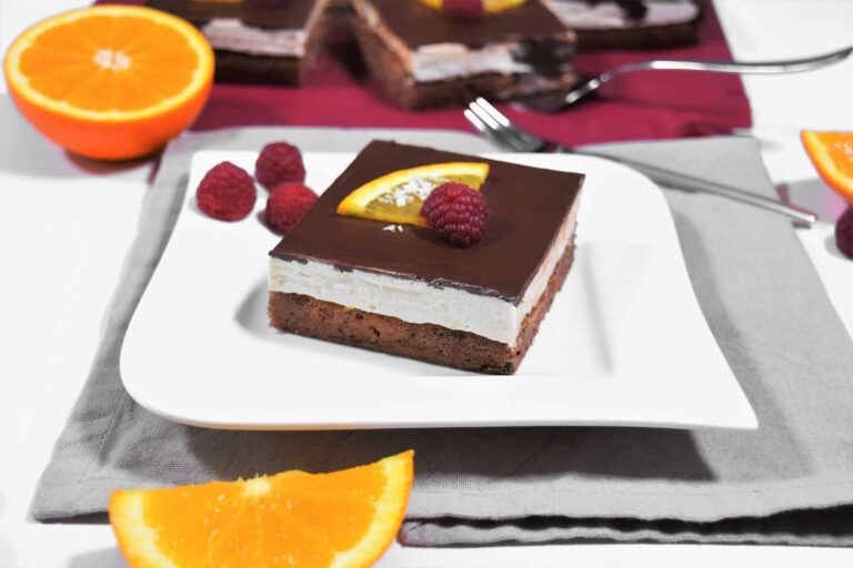 Orangen Schokoladen Kuchen Würfel-Anrichen-ballesworld