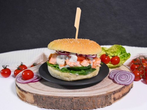Pulled Lachs Burger mit Limettensoße-Rezept-ballesworld