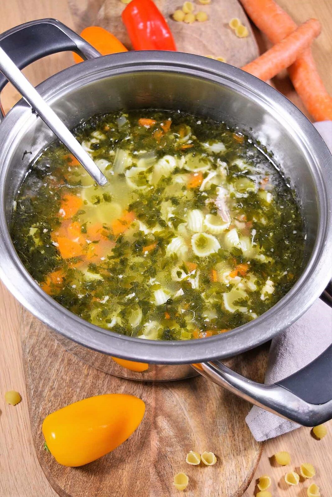 Einfache und schnelle Hühnersuppe a la Oma-Gesund-ballesworld