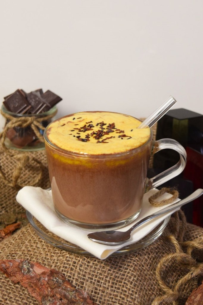 Heiße Schokolade mit Sanddornhaube-Warme Getränke-ballesworld