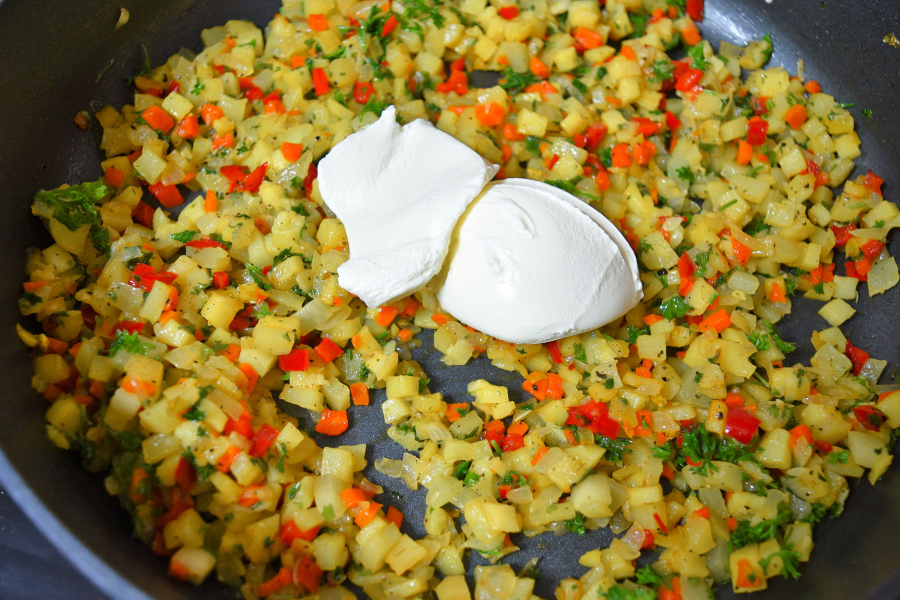 Runde Zucchini mit Kartoffeln gefüllt - BallesWorld Runde Zucchini mit Kartoffeln gefüllt - BallesWorld