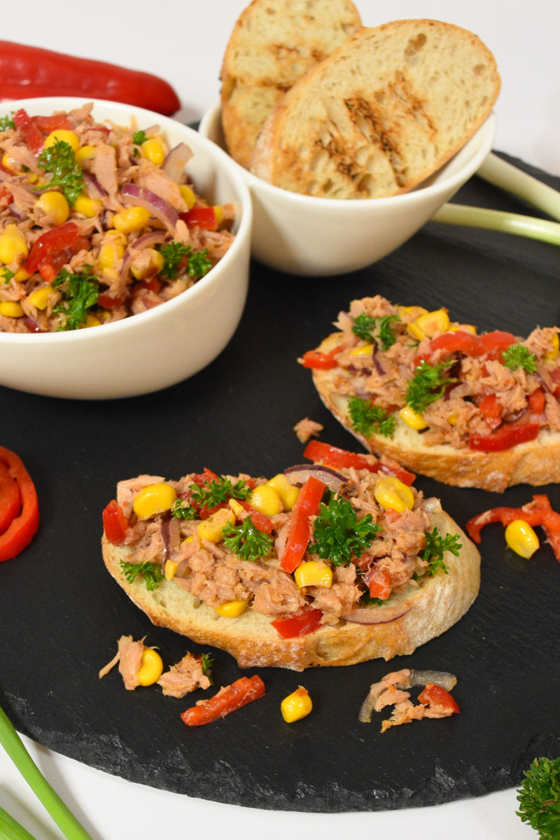 Bruschetta mit Thunfisch und Mais-Silvester Snacks-ballesworld