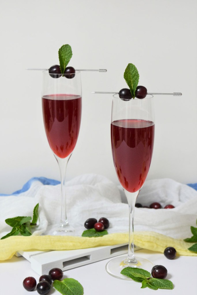 Cranberry Mimosas-Brunch Cocktail-ballesworld
