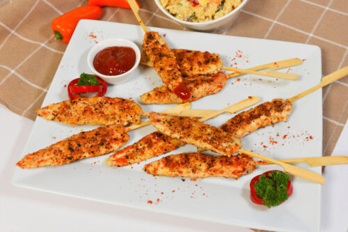 Hähnchenbrustspieße mit süßen Chili Flocken-Anrichten-ballesworld
