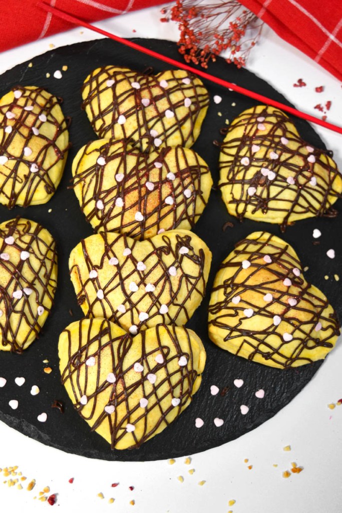 Blätterteig Herzen mit Banane –Nutella–Füllung-Valentinstag-ballesworld