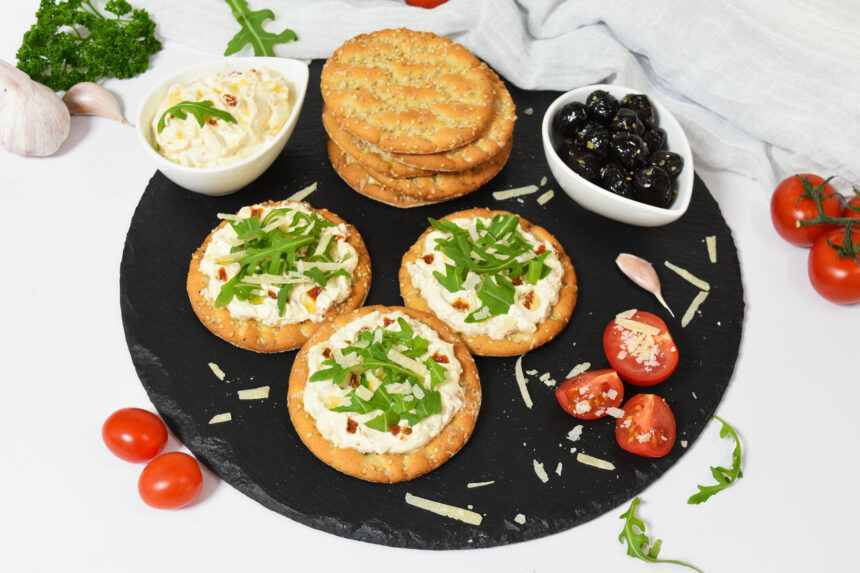 Knäckebrot mit Toskana-Creme und Rucola-Rezept-ballesworld