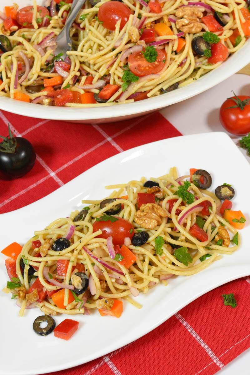 Spaghetti Salat nach mediterraner Art-Vegetarisch-ballesworld