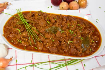 Zwiebelfleisch nach mazedonischer Art-Rezept-ballesworld