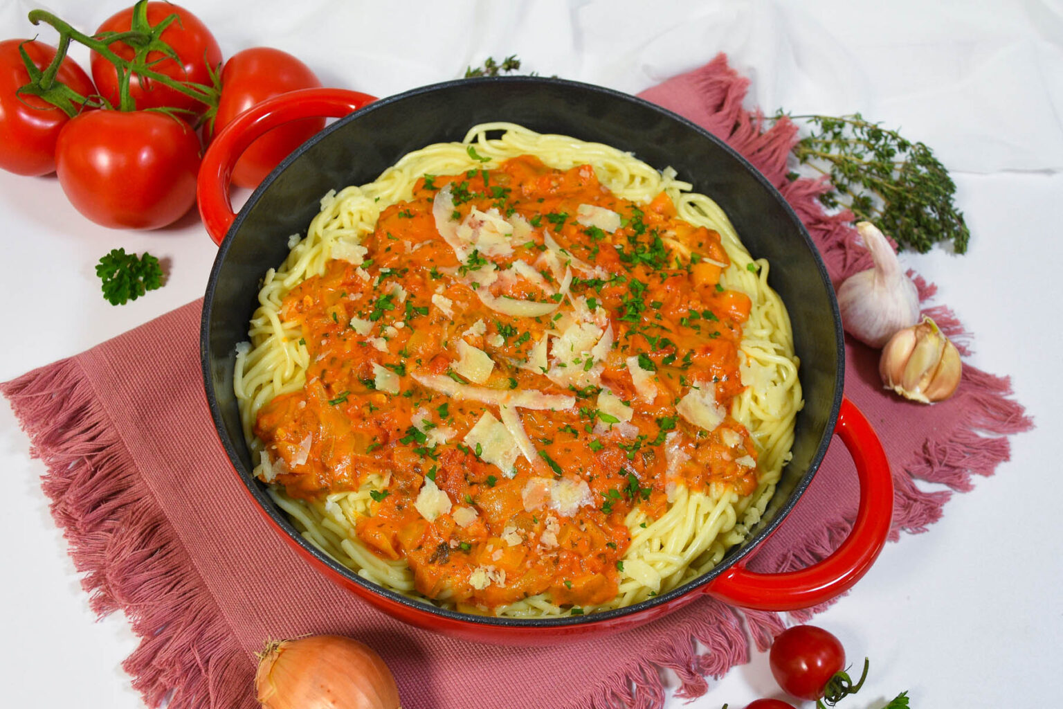 Spaghetti mit Chicorée-Tomaten-Sahne Soße-Rezept-ballesworld