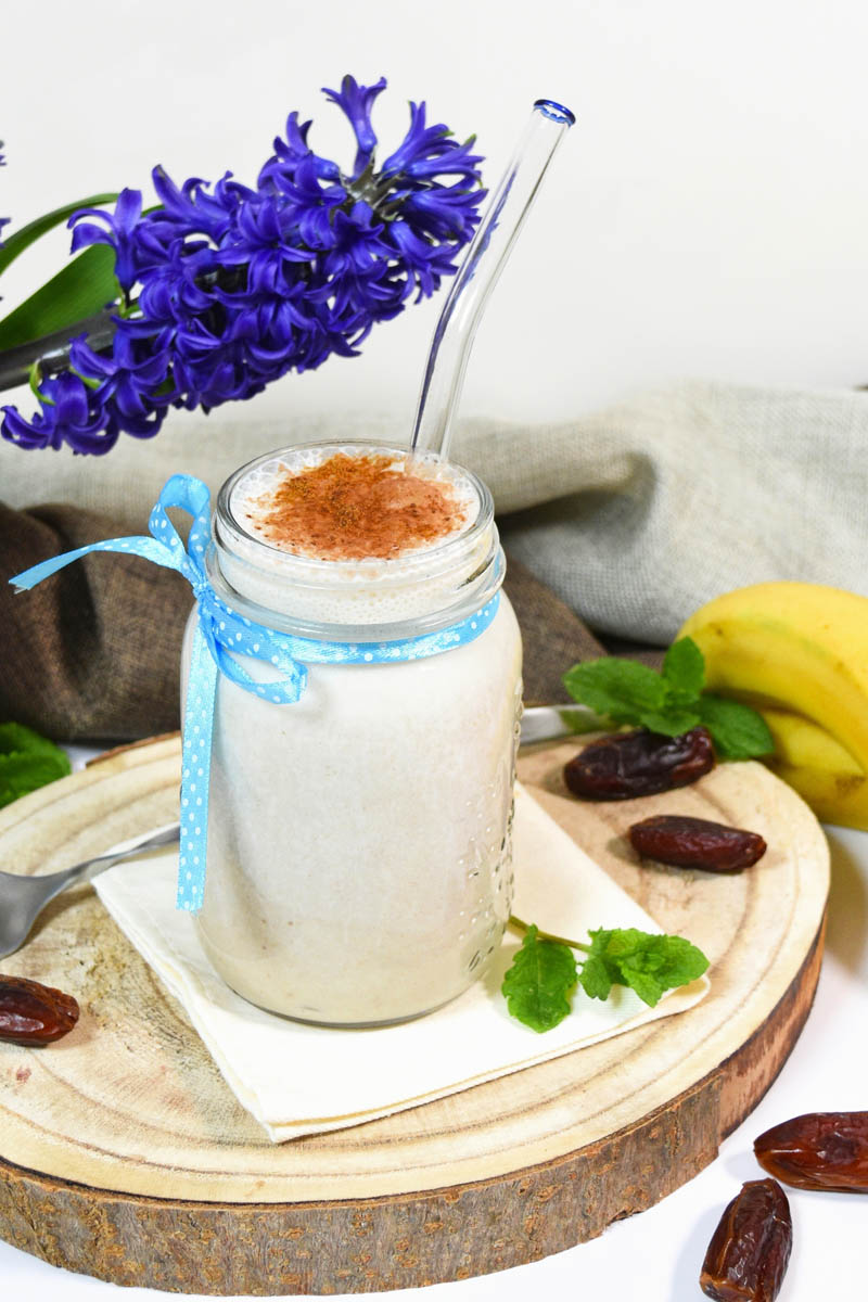 Bananen-Datteln-Milchshake-Fruehstuecks-Shake-ballesworld-1-1