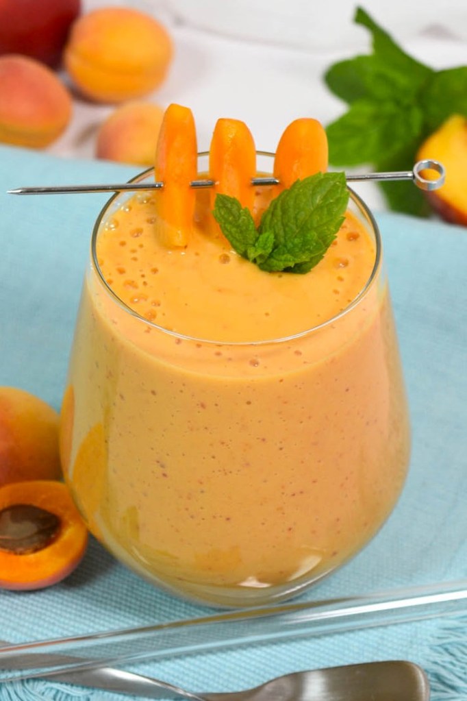 Aprikosen-Pfirsich Drink mit Joghurt-Gesunde Getränke-ballesworld