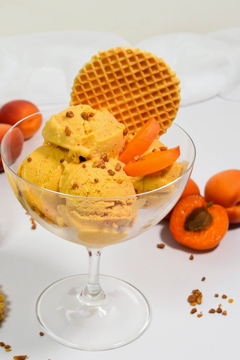 Aprikoseneis mit Honig-Nachtisch-ballesworld