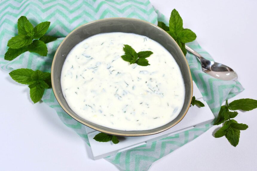 Joghurt-Schmand-Dip mit frischer Minze-Rezept-ballesworld