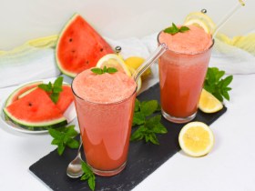Wassermelonen Drink mit Zitroneneis-Rezept-ballesworld