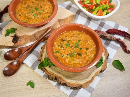 Vegane Lauch-Reis Suppe-Anrichten-ballesworld