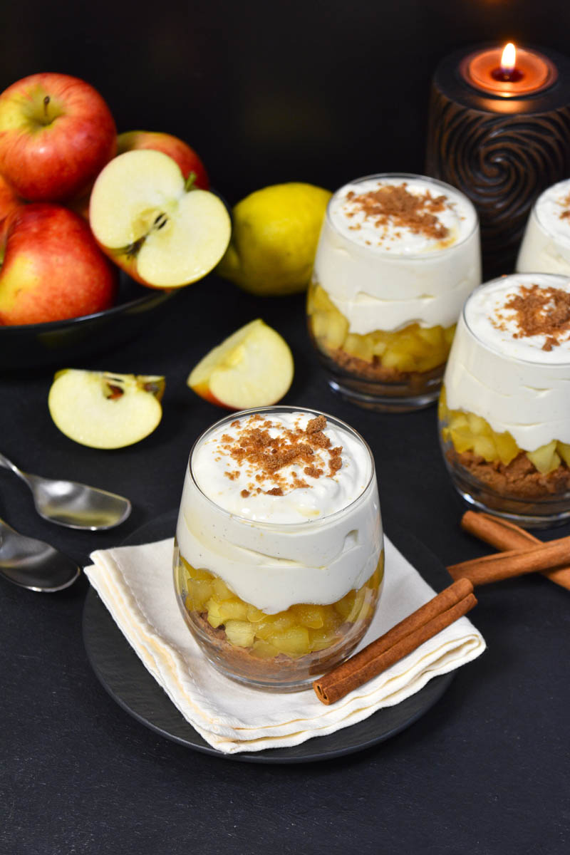 Spekulatius-Apfel Trifle-Dessert im Glas-ballesworld