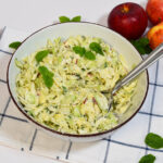 Weißkohl-Apfelsalat mit Walnussdressing-Rezept-ballesworld