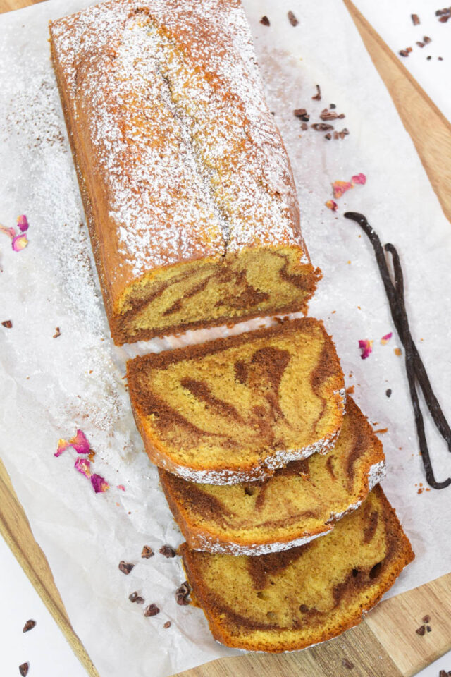 Marmor-Vanille-Pudding Kuchen Marmor-Vanille-Pudding Kuchen