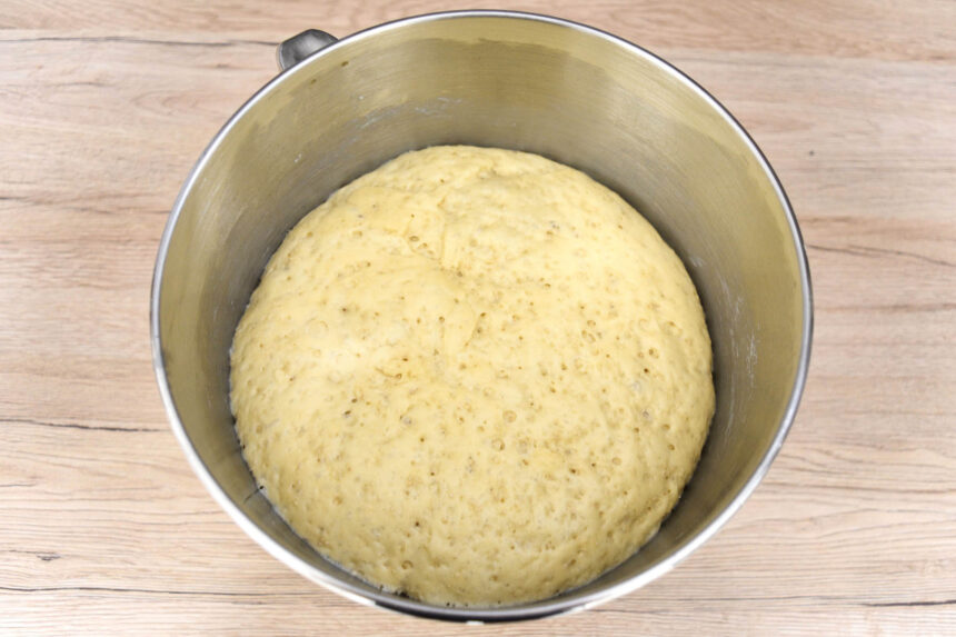 Geflochtener Hackfleisch-Käse-Kranz Geflochtener Hackfleisch-Käse-Kranz