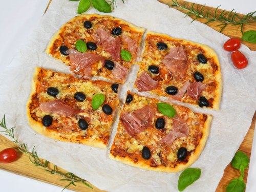 Focaccia-Pizza mit Käse und Oliven-Rezept-ballesworld