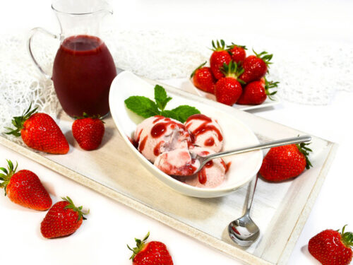 Vanille-Erdbeereis selber machen-Anrichten-ballesworld