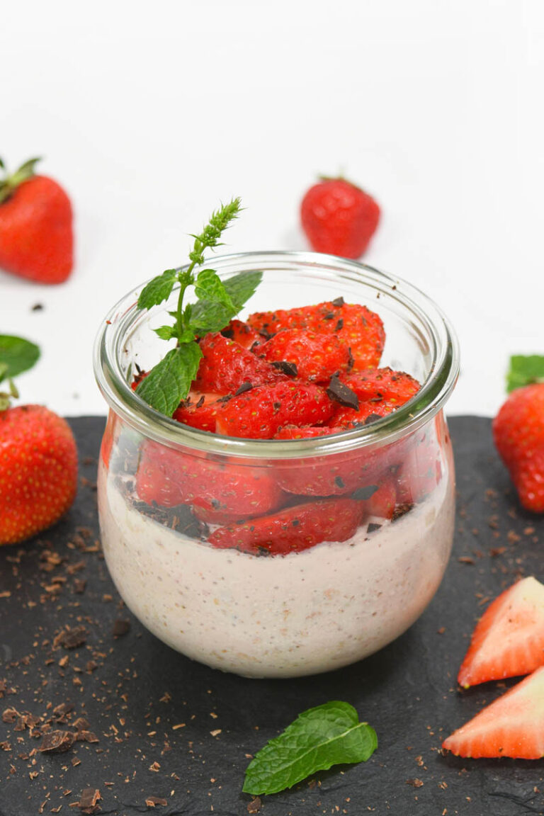 Overnight Oats mit Erdbeeren und Quark