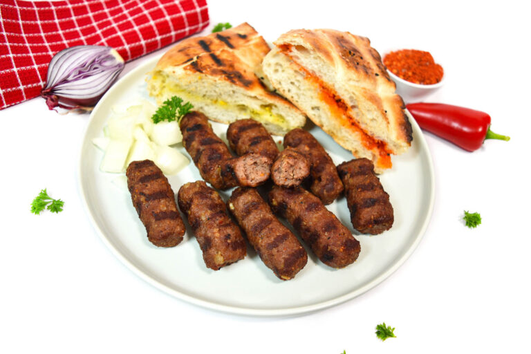 Traditionelle Cevapcici nach Omas Art-Anrichten-ballesworld