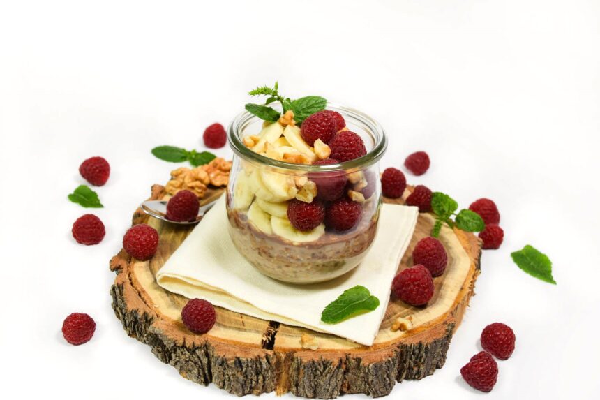 Bananen-Himbeer Overnight Oats mit Chia & Hirse-Rezept-ballesworld