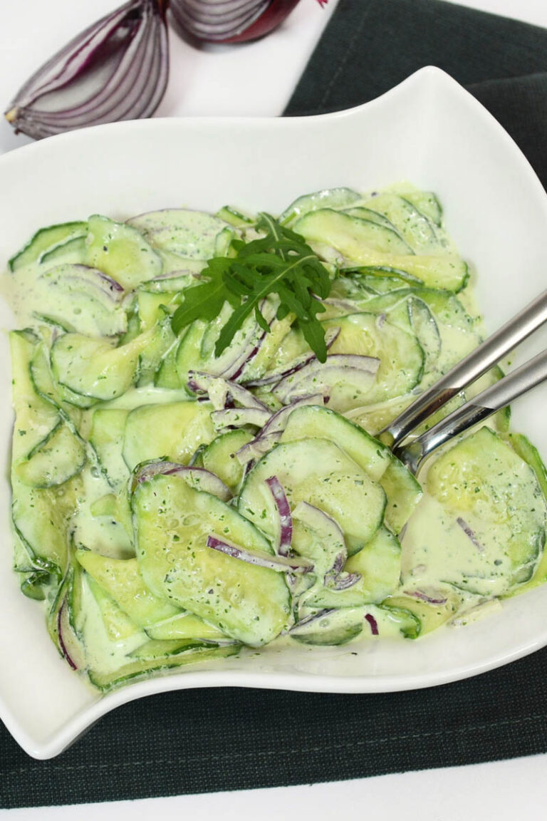 Gurkensalat mit Cremigem Schmand-Rucola Dressing - BallesWorld
