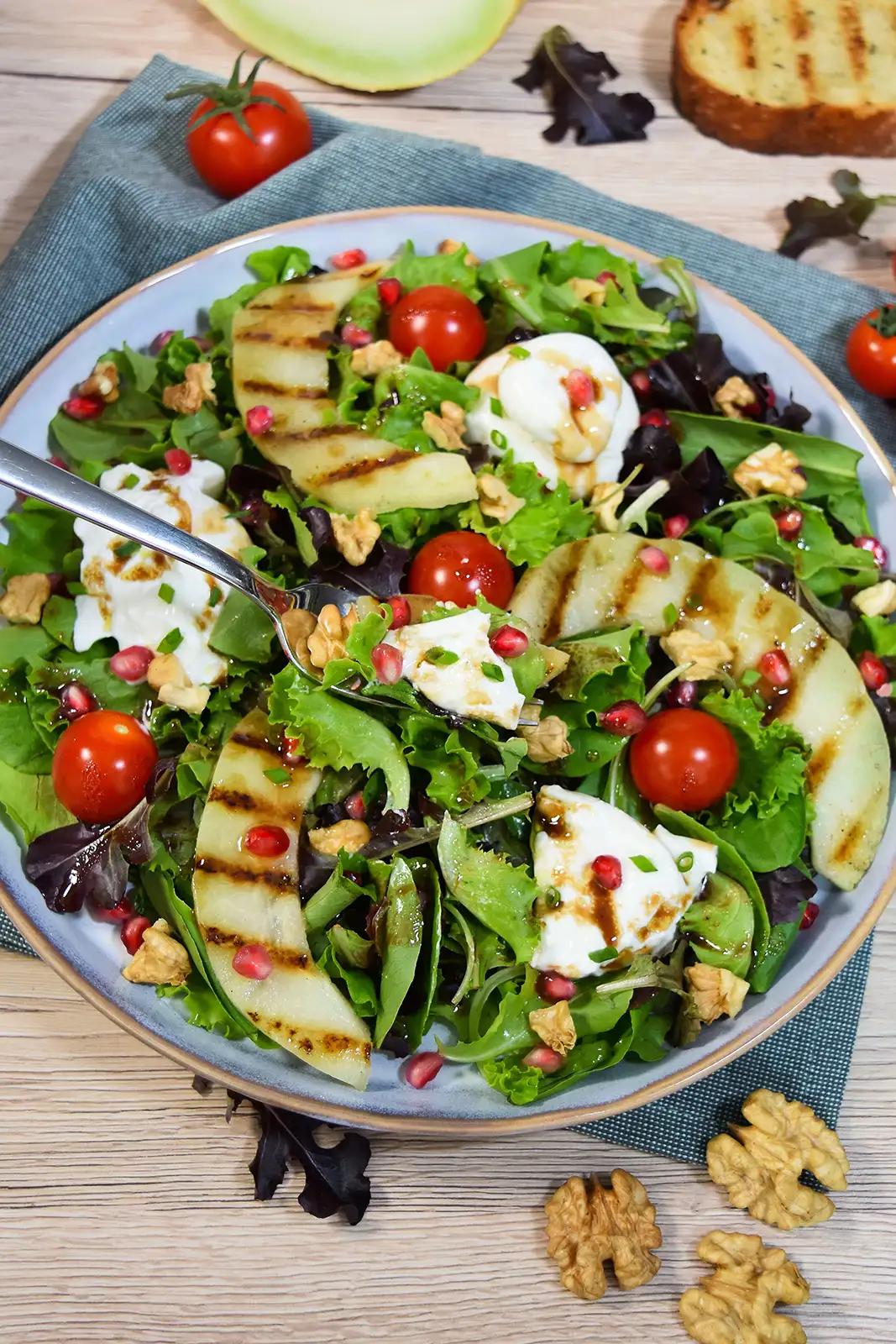 Burrata-Salat mit Grill Melone-Grillsalat-ballesworld