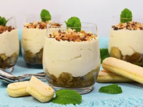 Tiramisu im Glas mit Cappuccino-Creme-Dessert Rezept-ballesworld