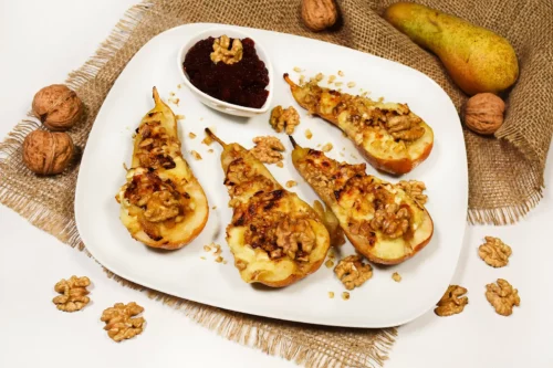 Birne mit Camembert aus dem Airfryer-Servieren-ballesworld