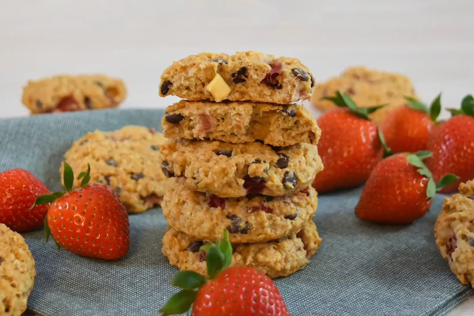 Hafer-Cookies mit Erdbeeren und Schokolade-Rezept-ballesworld