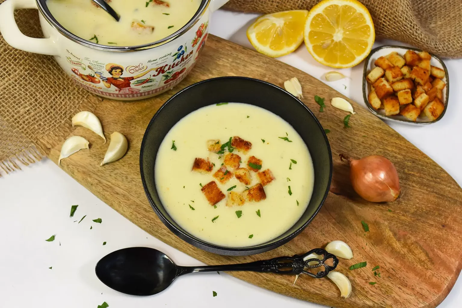 Spargel-Cremesuppe mit knusprigen Croutons-Rezept-ballesworld